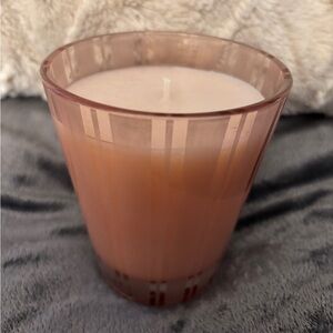 Nest NWOT Himalayan salt and rosewater candle